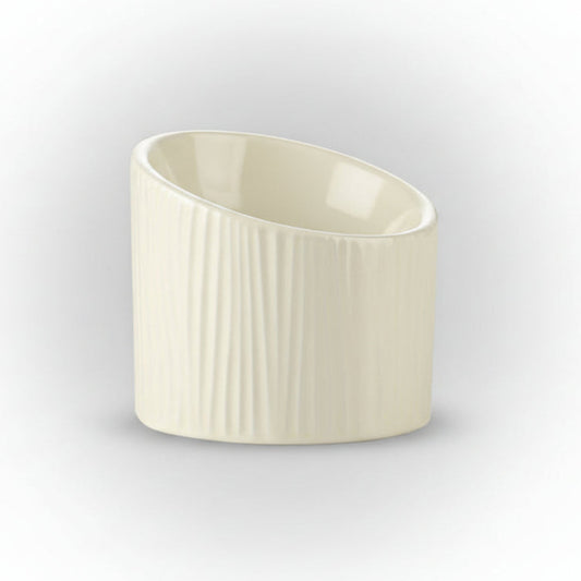 Gamelle pour chat design en poterie blanche artisanale style zen luxe Palais Félin Paris.